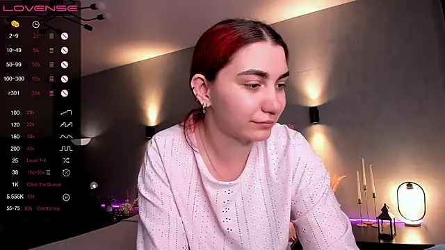 hannacheekss_ Chat XXX in diretta