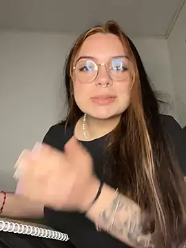 NatyOlson Adlı Modelin Canlı XXX Sohbeti