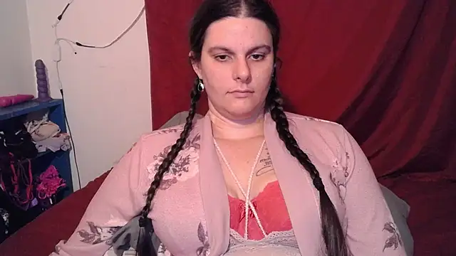 curvygamerceline13 élő XXX-chatje