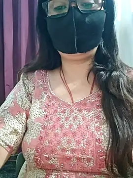 Aishwaryaa_69's Live XXX Chat