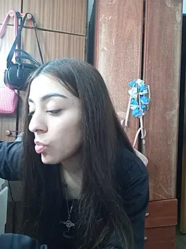 Jennyvignaduzzo XXX чат на живо
