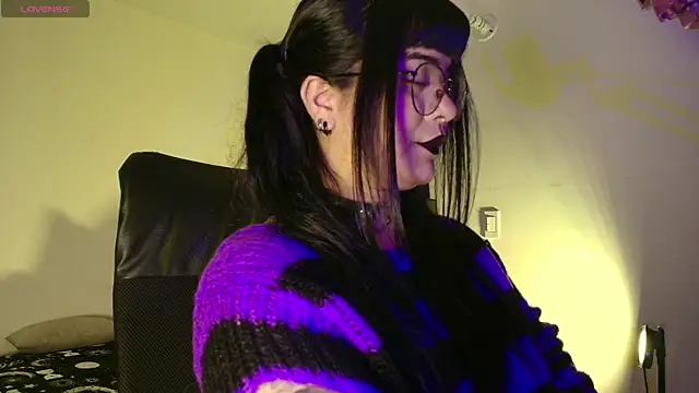 atena_hill_'s Live XXX Chat