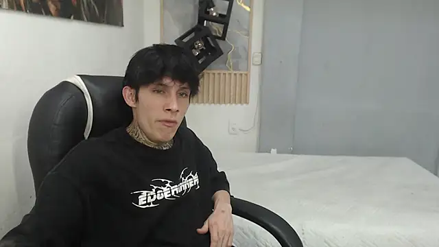 Chat +18 de Cry_thereal ao vivo