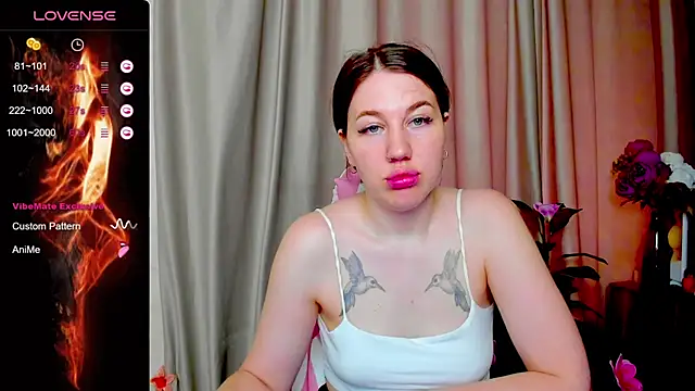 Arya_Curves Chat XXX in diretta