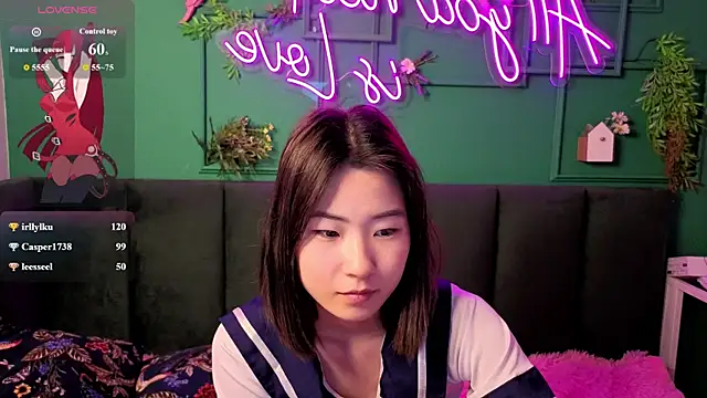 צ'אט XXX בשידור חי של Runi_Asian