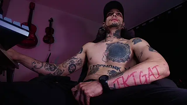 Ryuk_it élő XXX-chatje