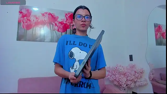 צ'אט XXX בשידור חי של pinky_f00x