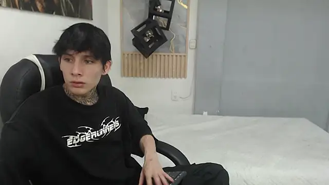 Онлайн чат XXX Cry_thereal