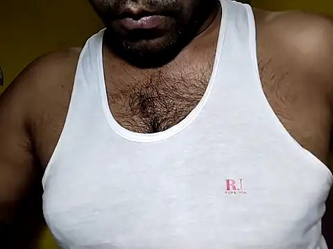 Rocky___01: διαδικτυακό σόου στην κάμερα