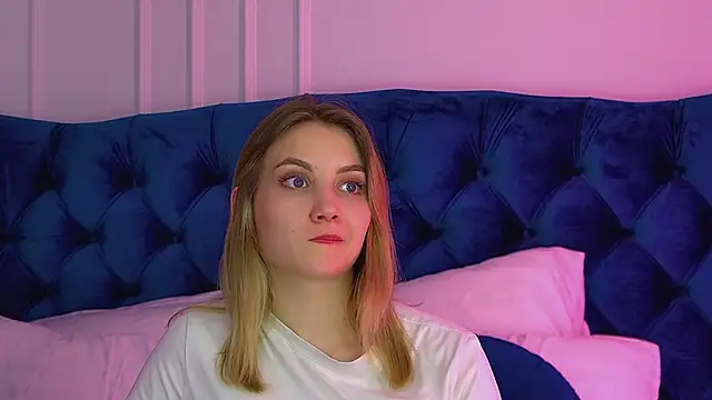 StacyEvances live XXX chat