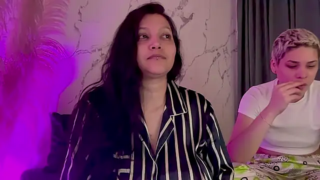 Chat XXX en directo de MarcellaGriffin