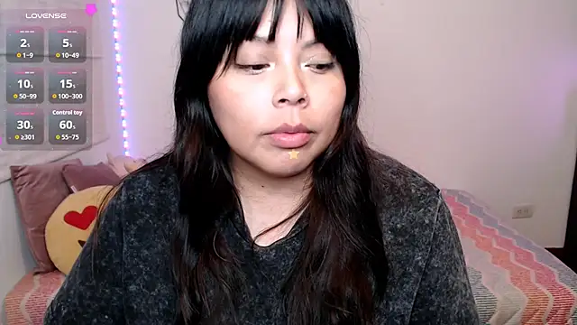 XXX chat uživo modela EllieMoonX