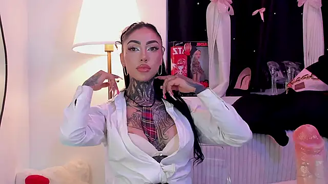 צ'אט XXX בשידור חי של NinaVall