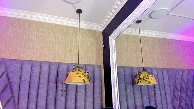 Chatroom XXX en direct de SkylerBloomm