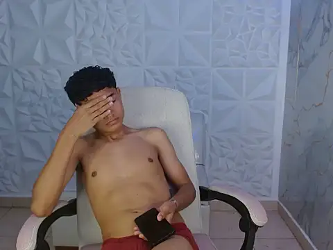 davexxx_ Adlı Modelin Canlı XXX Sohbeti