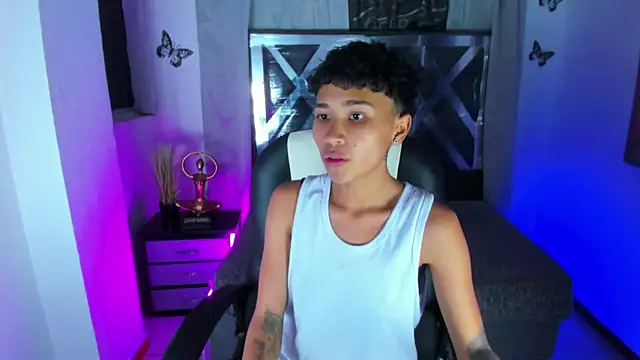 nova_sex01 élő XXX-chatje
