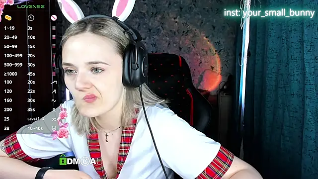 Your_small_bunny élő XXX-chatje