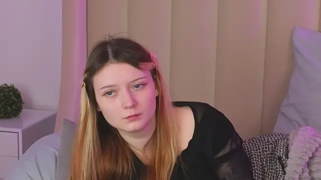AlyssFrost élő XXX-chatje