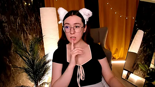 polly_pop_ élő XXX-chatje
