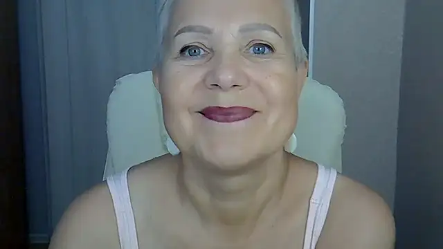 Madam-Madam élő XXX-chatje
