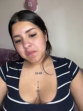 LunaGirl2026 লাইভ XXX চ্যাট
