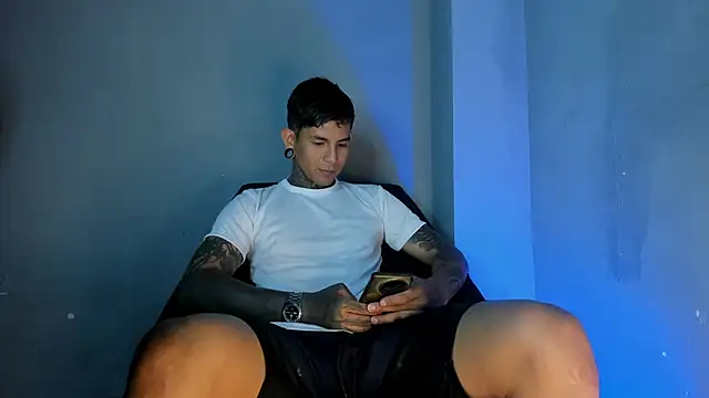 Travisttanner28: вебкам-шоу