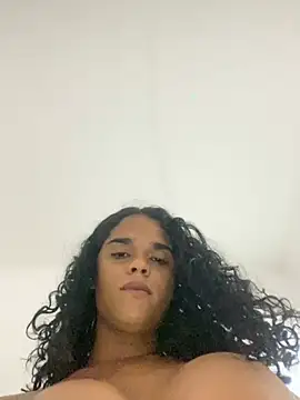 Webkamerová show gatapretacachinhos