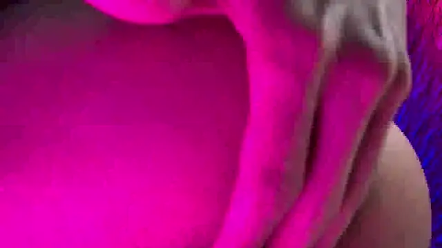 แชท XXX สดของ xFemboyToy