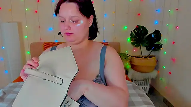 Blossom_Soniya élő XXX-chatje
