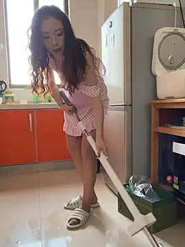 mimi_181 élő XXX-chatje