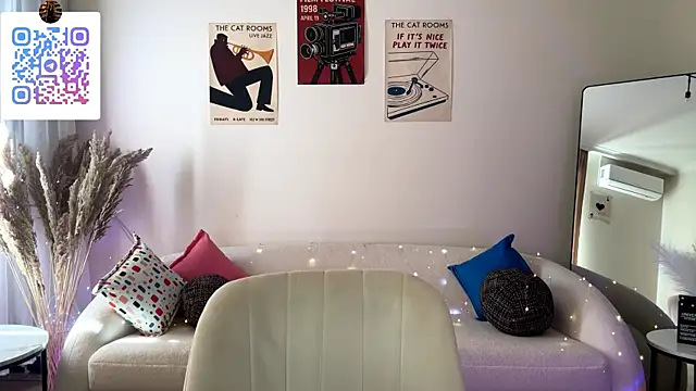 LinaMour élő XXX-chatje