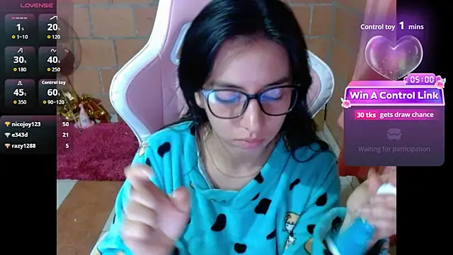 Maggie_Fox3 élő XXX-chatje