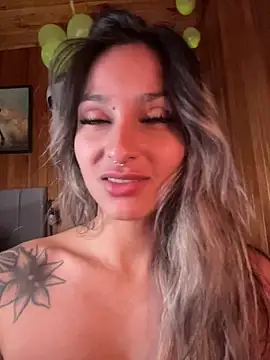 AliceStone19's Live XXX Chat