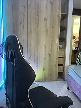 XXXAngella Adlı Modelin Canlı XXX Sohbeti