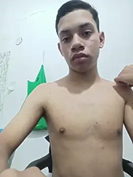 curious_straight_guy élő XXX-chatje