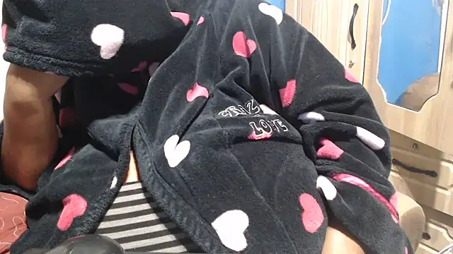 CUTEFIRMMELONSS 现场XXX聊天