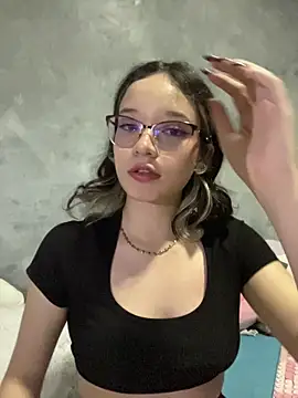 sukubo__ élő XXX-chatje