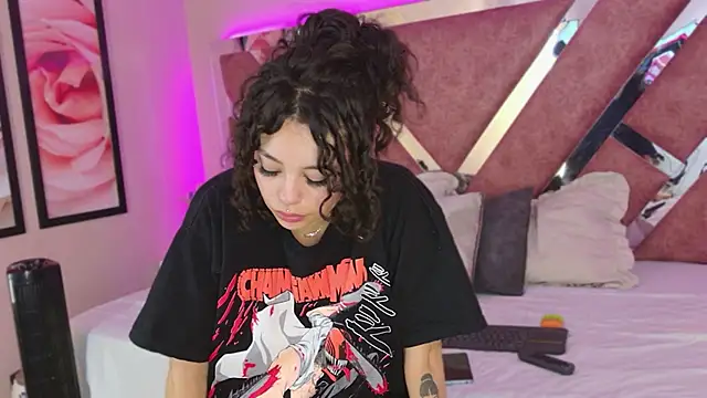 KatherineGomez's Live XXX Chat