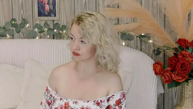 Živý XXX chat ClassyTinaa