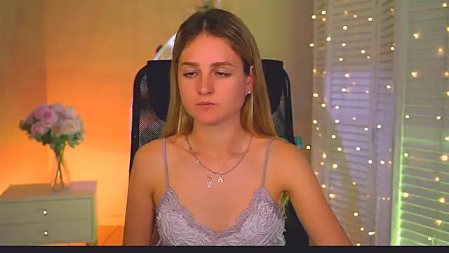 DeboraLarson – Naživo XXX chat