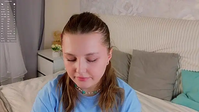 LorriMonz XXX чат на живо