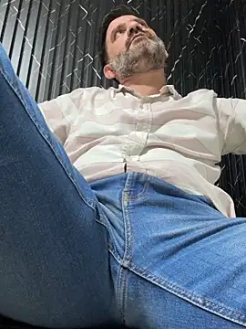 Hairy_Dad86 Chat XXX in diretta