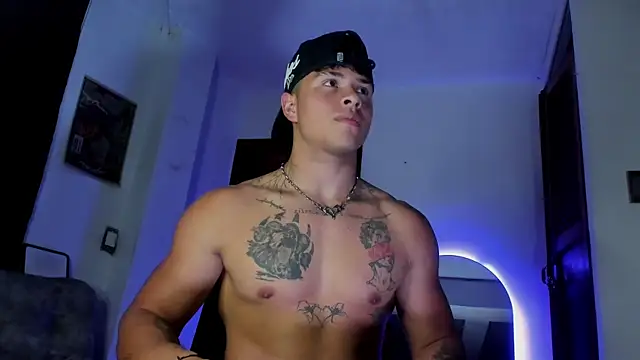 Dominic_Biker__ Chat XXX live