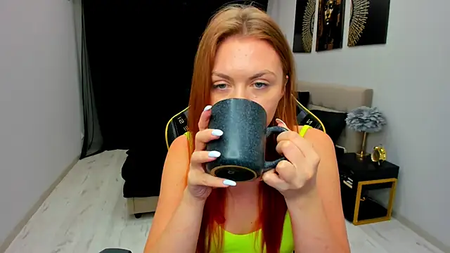 XXX chat uživo modela Strawberrye