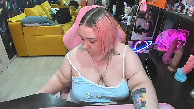Softie_Sofy Adlı Modelin Canlı XXX Sohbeti