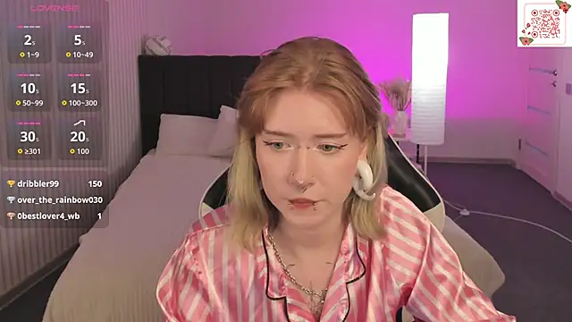 XXX chat uživo modela Elira_Vane