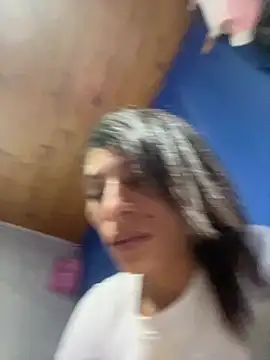 ImCrazzy Adlı Modelin Canlı XXX Sohbeti