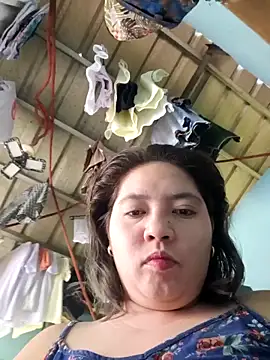 Chat XXX en directo de naughtiestmumknky99
