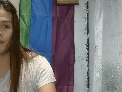 Show modela juicycum069 na web-kameri
