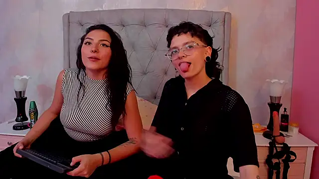 CaliferAndAurora's Live XXX Chat